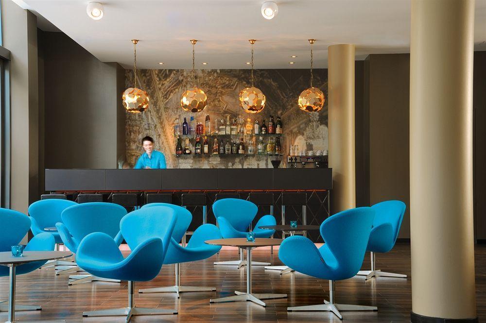 Motel One Muenchen Sendlinger Tor Exteriör bild