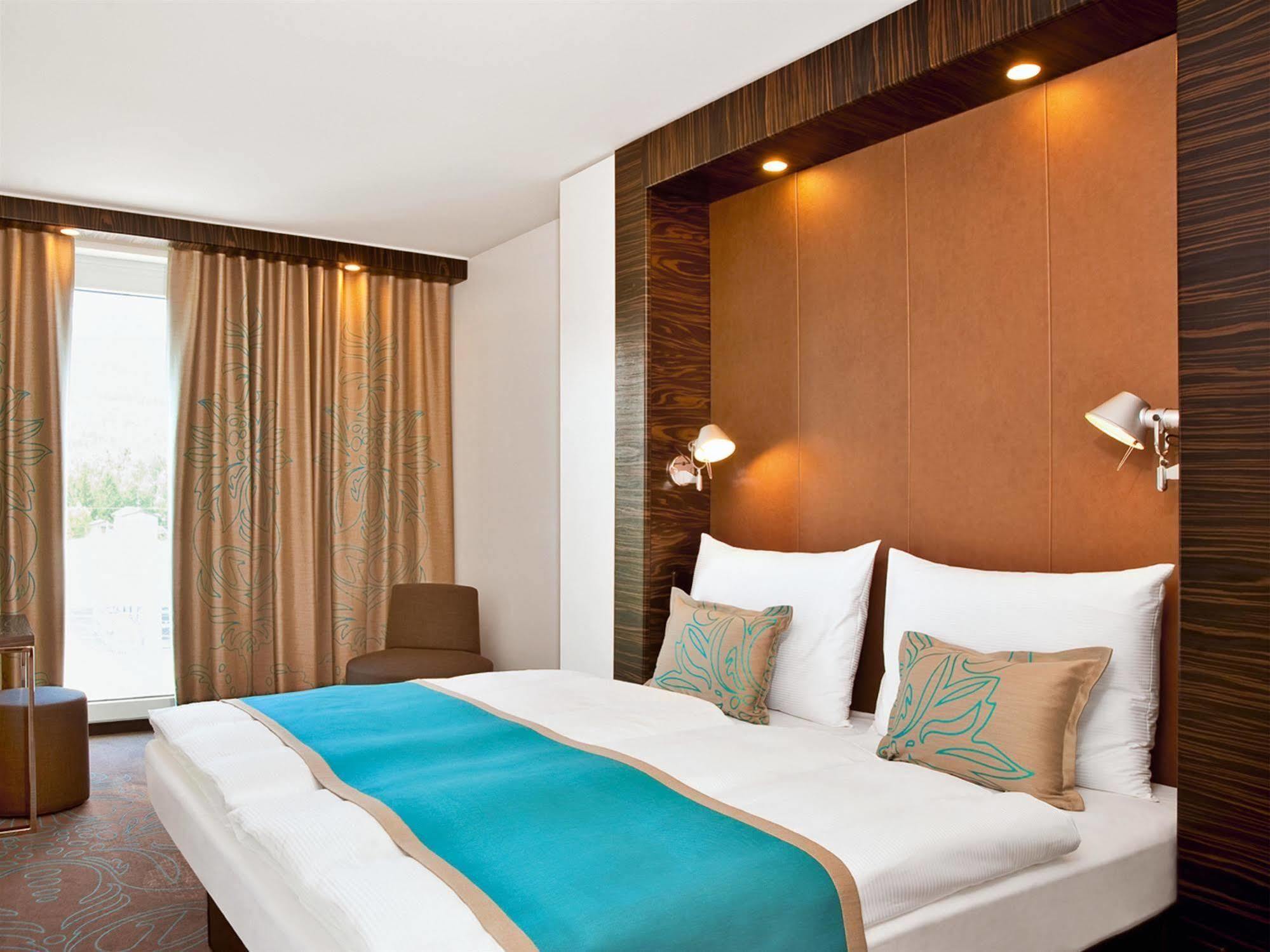 Motel One Muenchen Sendlinger Tor Exteriör bild